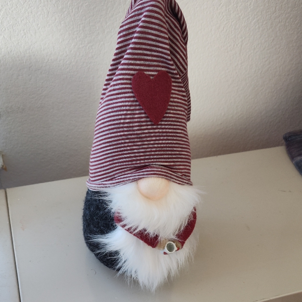 Home Made Gnome Striped Purple and White Cup In Hand  Decor Heart 24" GUC